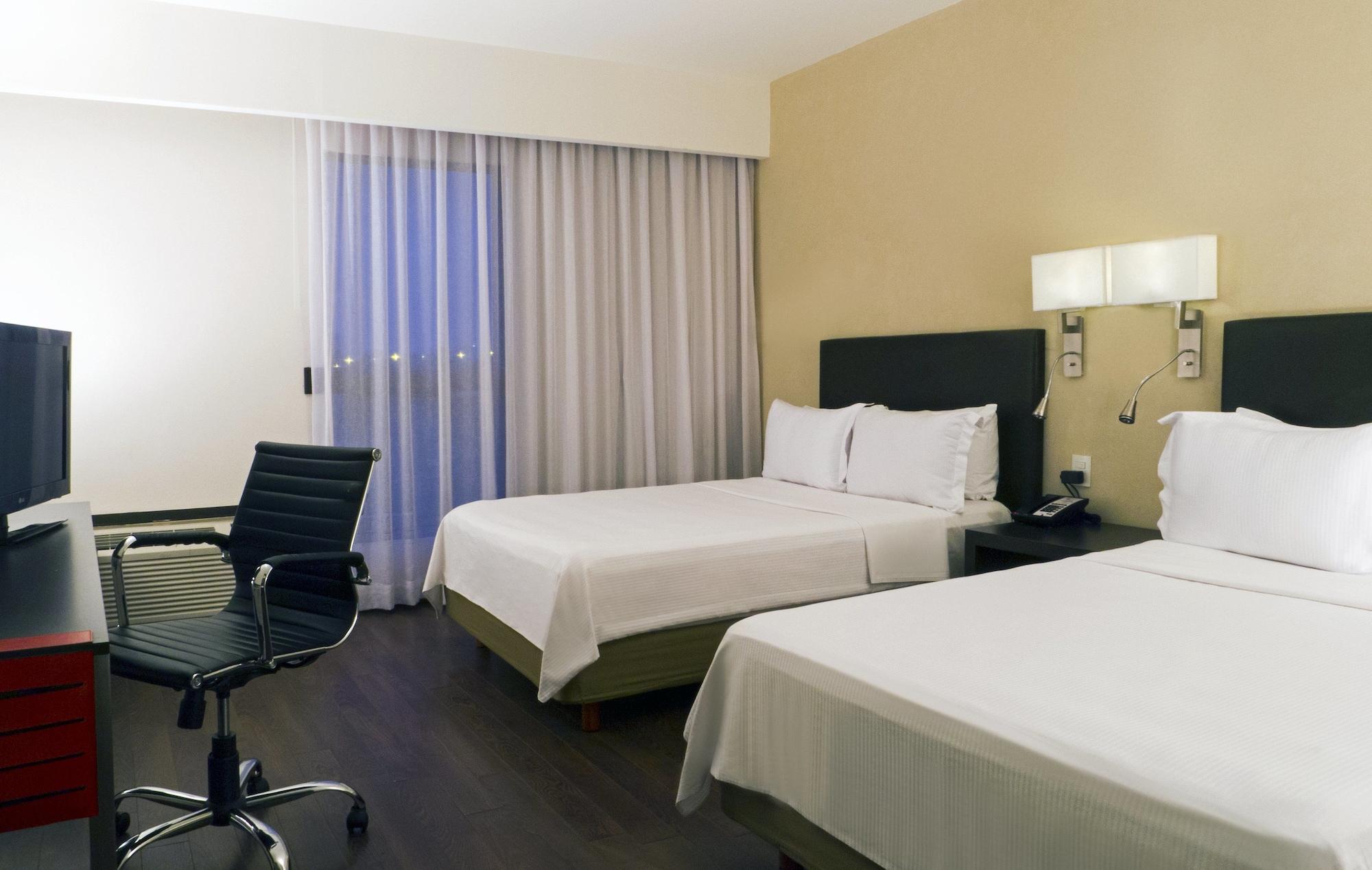 Fiesta Inn Leon Ngoại thất bức ảnh