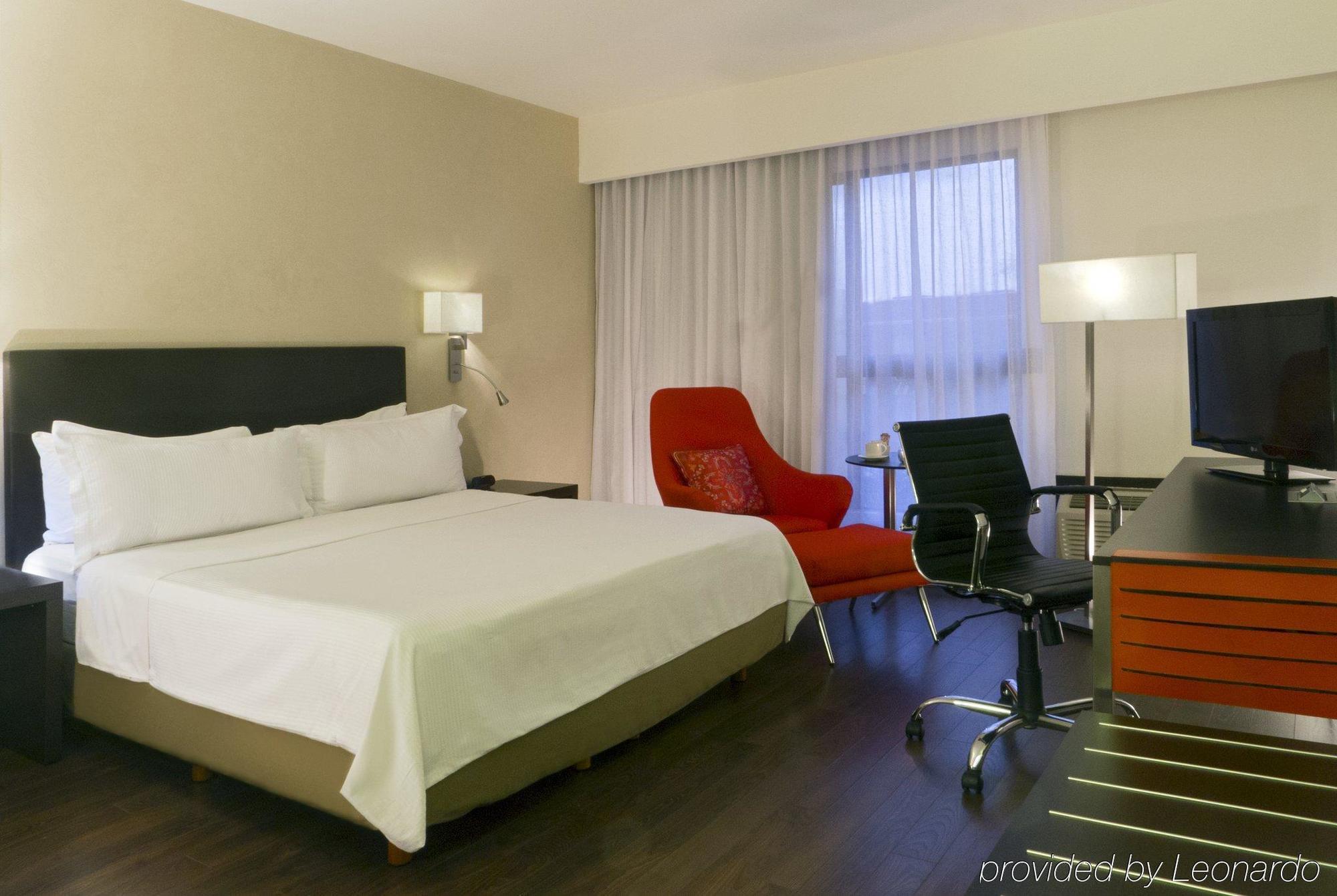 Fiesta Inn Leon Phòng bức ảnh